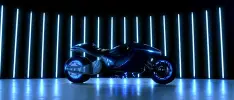 Un nuevo tráiler live action de LocoCycle nos recuerda la extraña temática de este título