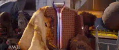 Ahora fue la Energy Sword de Halo el arma que se forjó en Man at Arms