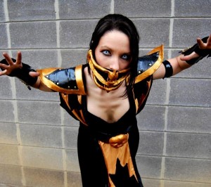 Female-Scorpion-cosplay-from-Mortal-Kombat-2