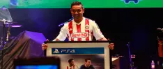 Ayer se develó la portada de FIFA 16 y así estuvo el ambiente
