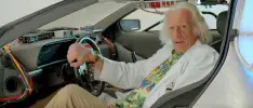 ¡El futuro llegó y el Doc Brown tiene un mensaje muy emotivo para nosotros!