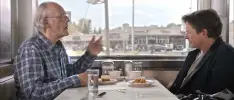 Marty McFly y Doc Brown discuten sus predicciones del futuro en un simpático comercial