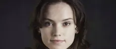 Sí, Daisy Ridley está en pláticas para interpretar a Lara Croft