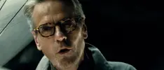 Alfred está de acuerdo con las malas críticas que Batman V Superman recibió