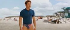 Con el peor clavado, llega nuevo tráiler de Baywatch