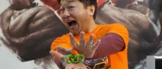 Yoshinori Ono le desea feliz cumpleaños a su querido Blanka