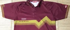 Dale un vistazo los uniformes del equipo interno de tenis de Nintendo