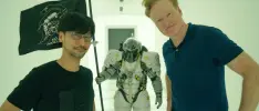 Conan O'Brien visita a Hideo Kojima en sus estudios de producción