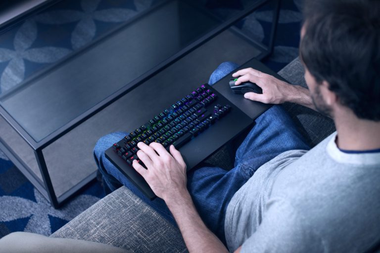 Turret-for-Xbox-One-2018-Lifestyle-Image-03-768×512