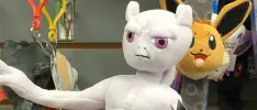 El nuevo meme favorito de Japón: el Mewtwo de cara chistosa