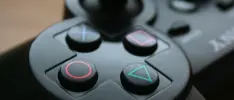 Este es el nombre oficial del botón azul en los controles de PlayStation
