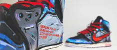 Checa estos impresionantes tenis con un diseño inspirado en Metal Gear Solid