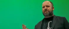 Aaron Greenberg felicita a Sony y a su equipo por el lanzamiento del PS5