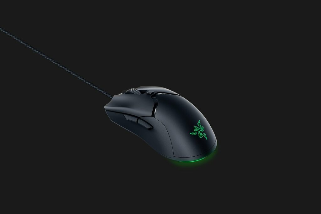 https—hybrismediaprod.blob.core.windows.net-sys-master-phoenix-images-container-h4a-h10-9012176388126-razer-viper-mini-gallery-02