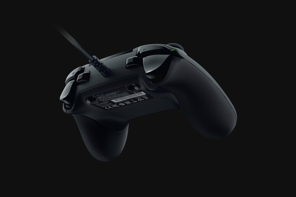 https—hybrismediaprod.blob.core.windows.net-sys-master-phoenix-images-container-h72-h5e-9104692019230-Razer-WolverineV2-1500×1000-05
