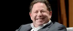 CEO de Activision Blizzard reduce su salario a la mitad