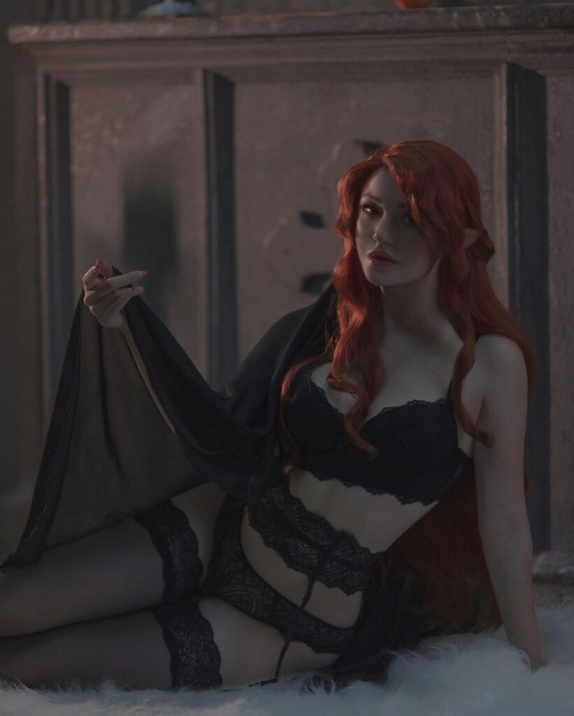 Castlevania_-Modelo-rusa-presenta-el-cosplay-definitivo-de-la-bella-Lenore-1