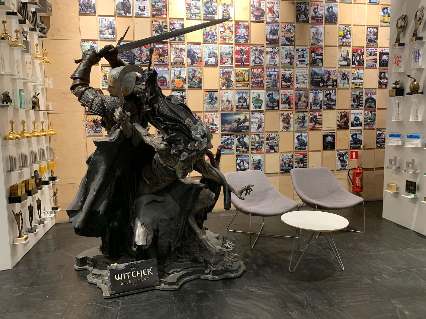 cd projekt office
