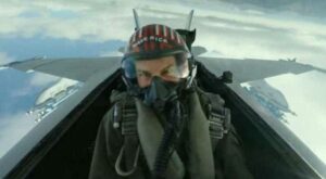Tom-Cruise-revela-nuevas-imagenes-de-Top-Gun-Maverick-mira