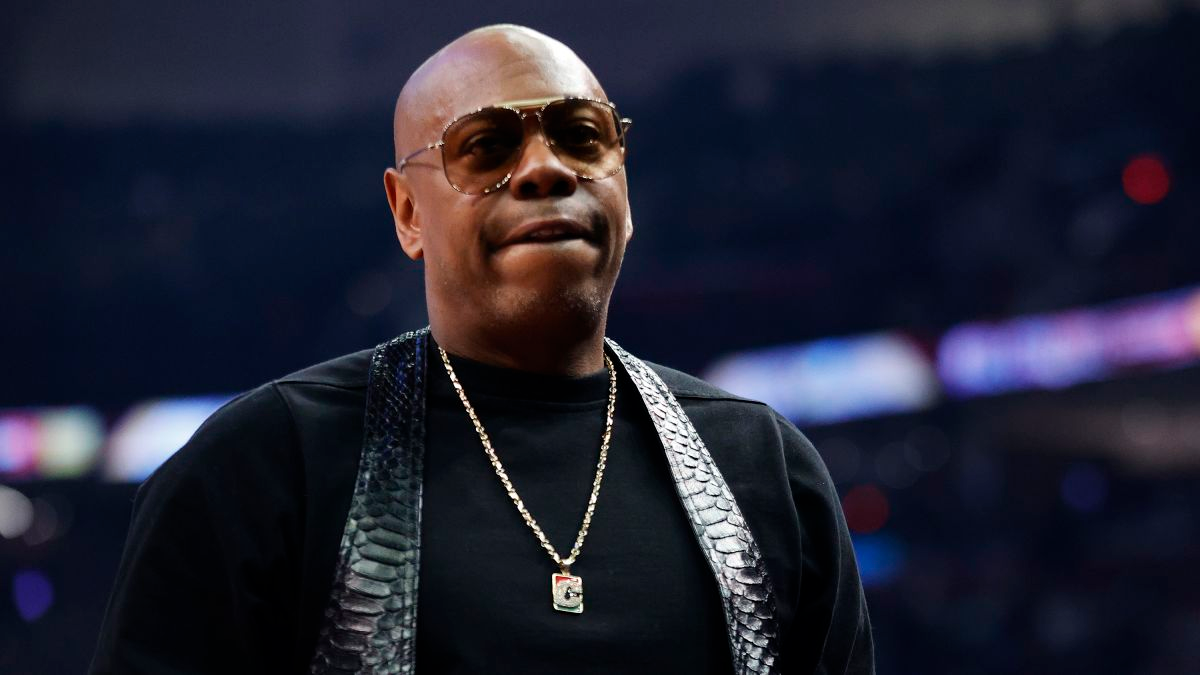 https___cdn.cnn_.com_cnnnext_dam_assets_220504050155-dave-chappelle-0222