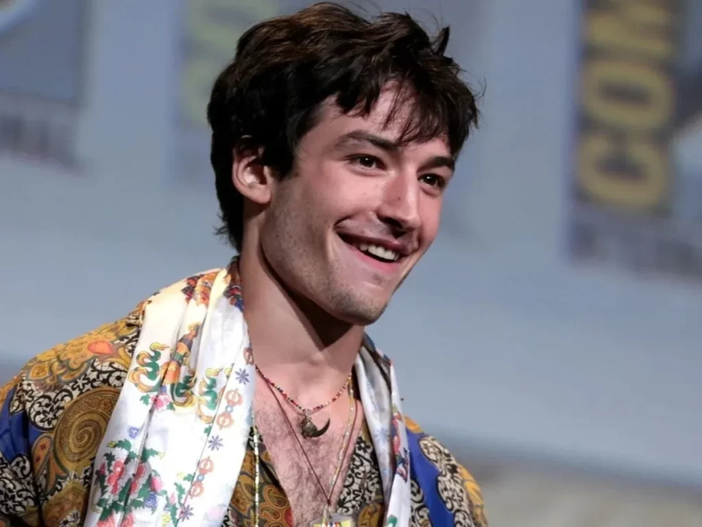 ezra_miller.jpg_1902800913