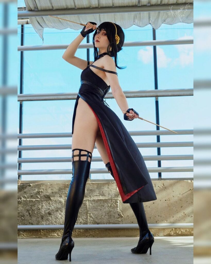 Cosplay-de-Yor-Forger-kawaii-fox-tyan-2