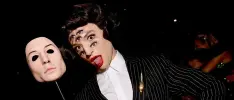 Ezra Miller es acusado de ser el líder de una secta