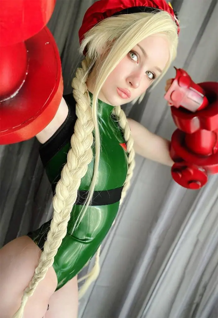 cosplay-cammy-1-702×1024.jpg