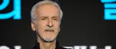 Fans abuchean a James Cameron tras estreno de Avatar 2