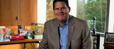 Reggie Fils-Aimé elimina a pirata de Twitter