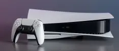 Se viraliza video de hombre abrazando su PS5