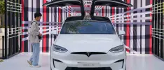 Tesla enfrenta demanda por racismo
