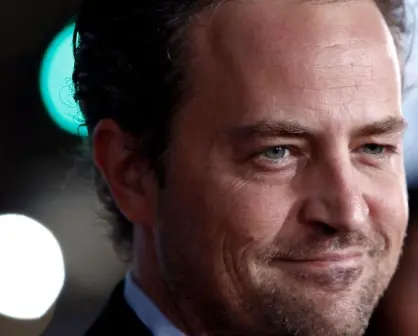 Fans rinden tributo por la partida de Matthew Perry