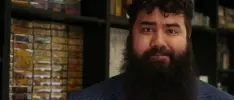 Famoso YouTuber es acusado de guardar dinero de donaciones