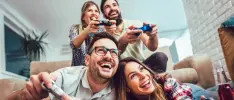 Estudio revela que jugar videojuegos en familia es mejor