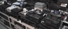 Coleccionista rompe récord con más de 400 consolas conectadas al mismo tiempo