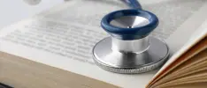 Jóvenes hacen consultas médicas a ChatGPT
