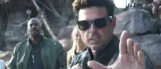 Fanáticos reaccionan a Johnny Cage de la película de Mortal Kombat 2