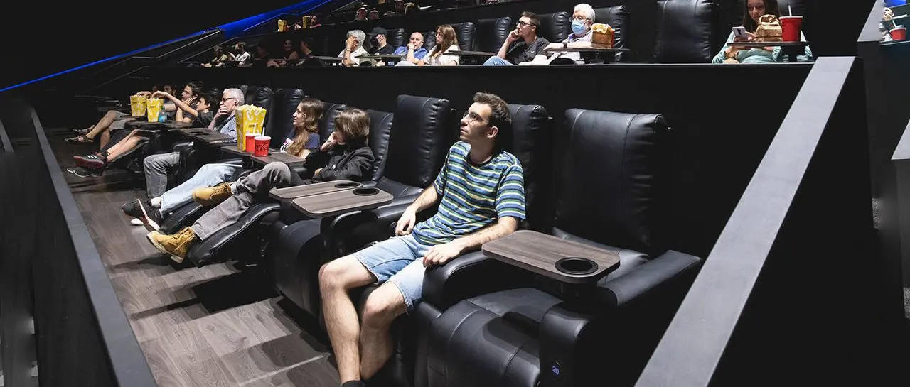 Ahora piden pagar por ver tráilers en cines de México